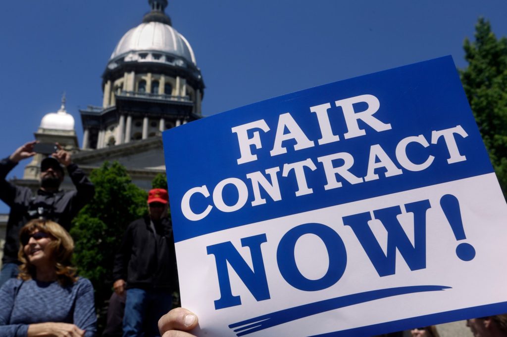 [WBEZ Chicago] Illinois workers would see boost in wages if a proposed constitutional amendment passes, study finds